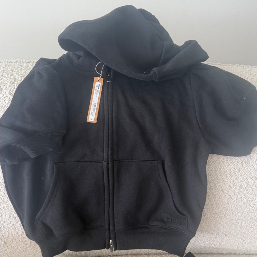 New SKIMS woman set bubble Short and hoodie